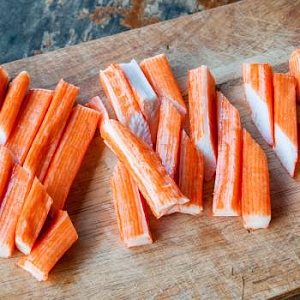 КРАБОВЫЕ ПАЛОЧКИ , МЯСО ИЗ МОРЕПРОДУКТОВ